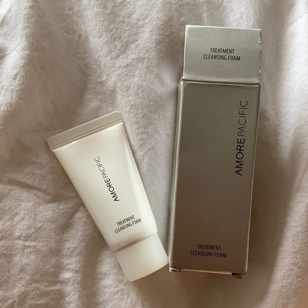 Amore pacific cleanser